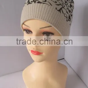 Top Selling Knitted Design Acrylic Material Custom Printed Beanie thumbnail-2