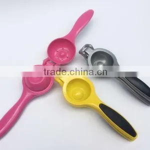 Hot Sell Kitchen Use Aluminum Alloy Metal Lemon Squeezer thumbnail-3