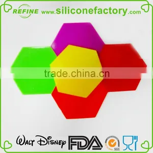Wholesale Promotional Non-slip Hexagon Shaped Silicone Cup Trivet thumbnail-2