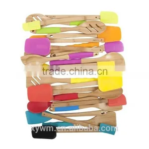 Paris Bamboo Silicone 3-Piece Utensil Set thumbnail-3