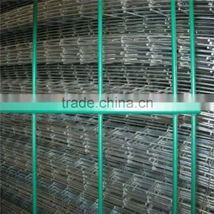 .com Triangle Bending Welded Wire Mesh Fence thumbnail-4