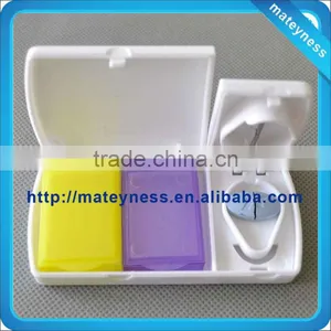 Flat Pill Case With Cutter thumbnail-1