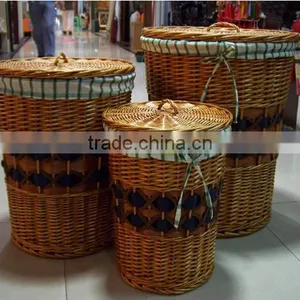 Decoration of the Dirty Laundry Basket thumbnail-2