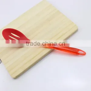 Comfortable Grip Silicone Slotted Spoon thumbnail-1