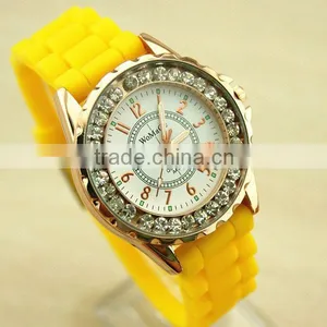 Unique Style Hot Women Watches 2013 thumbnail-1