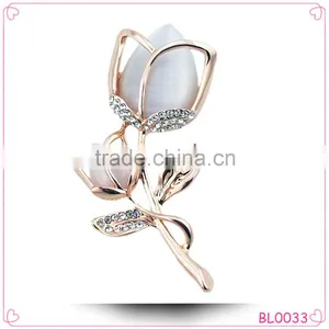 2015 Latest Trendy Design Diamond Wedding Chair Brooch Rhinestone Ribbon Buckle thumbnail-1