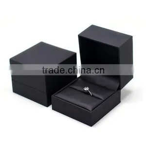 Antique Style Black Paper Ring Box thumbnail-2