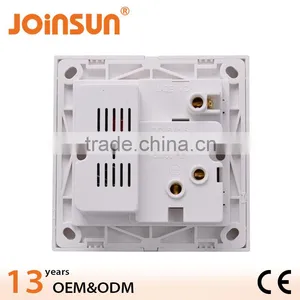Hot Sales With 2 Usb Port 13A Wall USB Socket thumbnail-3