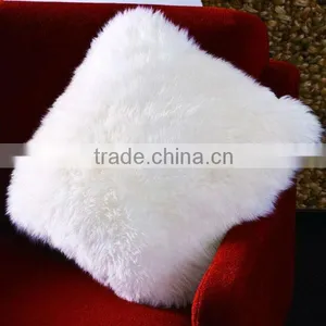 HOT SELL 30*30cm Merino Sheepskin Pillow thumbnail-1