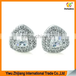Double Lip Edge Triangle Set Zircon Diamond Stud Earrings thumbnail-1