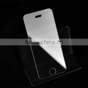 Oil-coating Anti-scratch Factory Wholesales 9H 0.2mm Tempered Glass Screen Protector for Iphone 6/6s Plus thumbnail-3