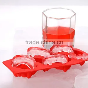 Halloween Novelty Gifts Vampire Tooth Silicone Ice Cube Tray thumbnail-2