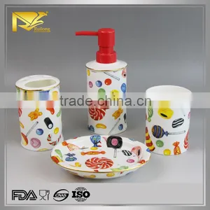 2015 New Products China Supplier White Red Ceramic Bathroom Accessory Set thumbnail-1