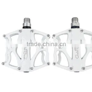 Hot Sale High Quality Wholesale Price Aluminum Alloy Bicycle Pedals Goldbest 902 Bicycle Parts thumbnail-2