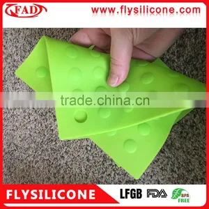 Non-slip Designed Flexible Heat Resistant Silicone Pot Holder With Private Label thumbnail-6