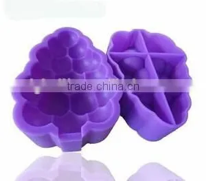 Silicone Ice Cube Tray thumbnail-1