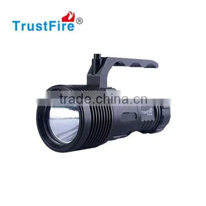 Hot Hot Hot !!! TrustFire the Newest IPX8 Diving Flashlight DF009 Led Diving Torch 4*18650 Battery Diving Light With CE FCC thumbnail-1