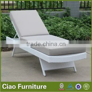 All-weather Outdoor Patio Synthetic Rattan Chaise Lounge Chair thumbnail-3