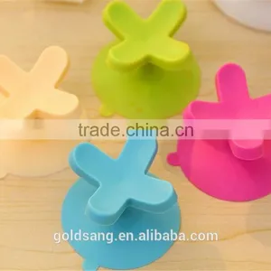 Food Grade SiIliocne Sucktion Hooks Phone Holder Single Jesus Cross Sucktion Hook thumbnail-1
