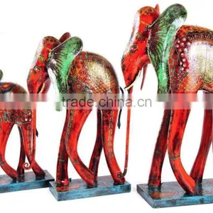 WOODEN PAINTED ELEPHANT SET OF 3 RED thumbnail-1