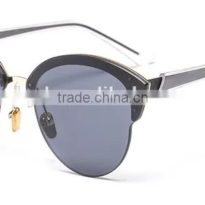 New Design for Men and Women Multi-color Optional Fashion Dazzle Colour Box Butterfly Sunglasses thumbnail-2