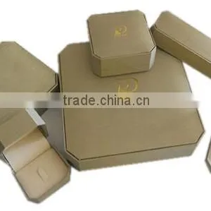 Plastic Jewelry Box thumbnail-1