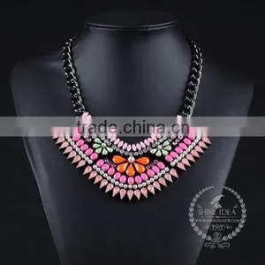 High Quality Vintage Rhinestone Chunky Statement Necklace Tin Alloy Fashion Women Pendant Necklace 6390089 thumbnail-3