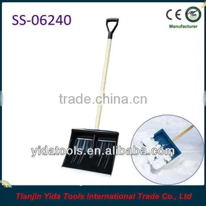 Plastic Snow Shovel With Wood Handle thumbnail-1