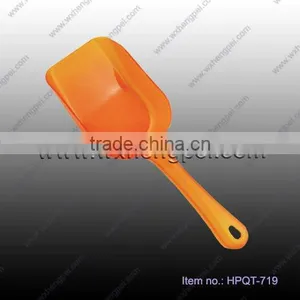 Plastic Pet Shovel thumbnail-1