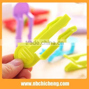 Plastic Garbage Bin Clip/Trash Clip thumbnail-6
