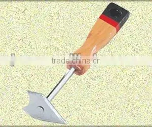 Wooden Handle Stainless Steel Triangular Scraper thumbnail-1
