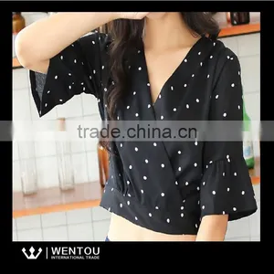 Wholesale Ladies Short Sleeve V Neck Dot Print Blouse thumbnail-3