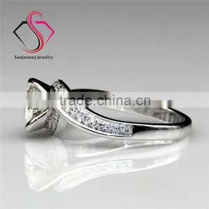 Round Brilliant Cut Forever One Moissanite 1 Carat 6.5mm Center Rose Style 14k 18k White Yellow Gold Diamond Engagement Ring thumbnail-2