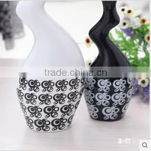Porcelain Manufacturing Factory Set Vase Centerpiece Black and White thumbnail-3