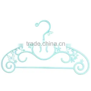 Beautiful Butterfly Shape Plastic Revolving Clothing Rack thumbnail-3