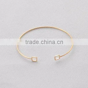 S>>>>Trendy Geometric Double Triangle Bangle Alloy Plated Gold Silver Design Opening Classic Bangles/ thumbnail-3