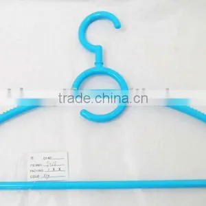 3pcs Plastic Hanger thumbnail-1