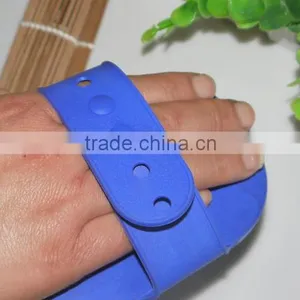 Rubber Palm Brush thumbnail-4