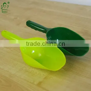 Sandbeach Toys Small Gardening Shovel thumbnail-1