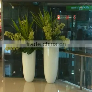 Fiberglass Flowerpot Planter thumbnail-1