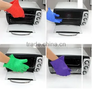 Multi Using Heat Resistant Silicone Kitchen Oven Gloves thumbnail-6