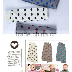 Fashion Solid Color Knit Leg Warmers for Baby in Stock thumbnail-1