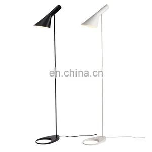 Contemporary Art Deco Metal Indoor Floor Lamp thumbnail-2