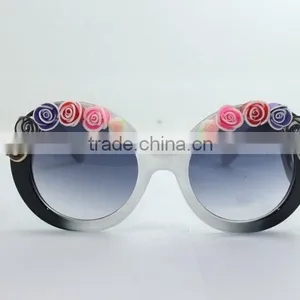 Women's Vintage Beach Style Round Frames UV400 Multi-color Rose Flower Sunglasses thumbnail-1