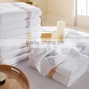 Egyptian Cotton Wholesale Factory Price White Hotel Embroidery Bath Towels thumbnail-4