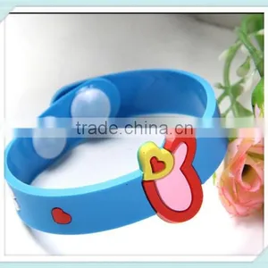 Custom Rubber Charm Bracelet Eco-friendly Rubber Bracelet thumbnail-6