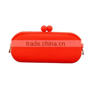Wholesale Eco-friendly Soft Silicone Sunglasses Pouch With Personalized Color or LOGO thumbnail-3