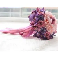 the European Version of the Bride Holding Flowers Wholesale thumbnail-1