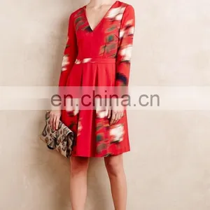 China Supplier Fashion Women Long Sleeves Fitted Sexy v Neck Red Fit and Flare Floral Print Dress thumbnail-2
