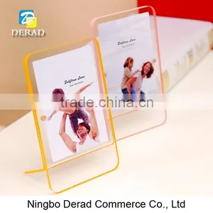 New Style Hot Acrylic Photo Picture Frame With Magnetic Acrylic Photo Frame Factory thumbnail-2